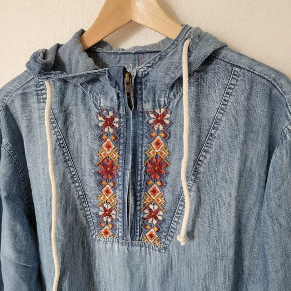 ANTHROPOLOGIE KYLA SEO Chambray Hooded Pull Over - Picture 2 of 7